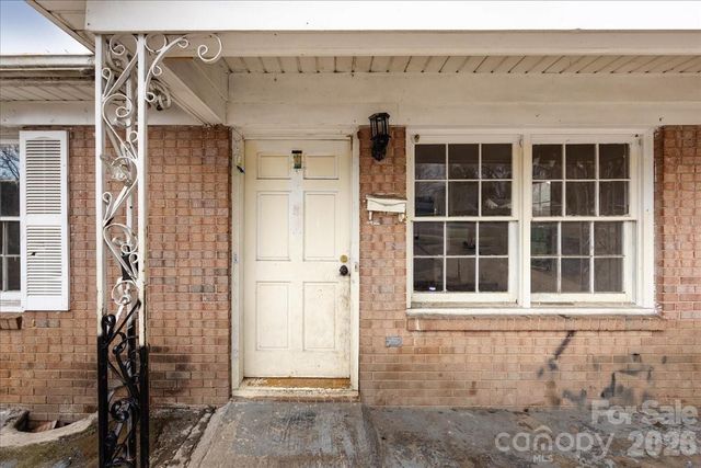 1628 Eastway Drive, Charlotte, NC 28205