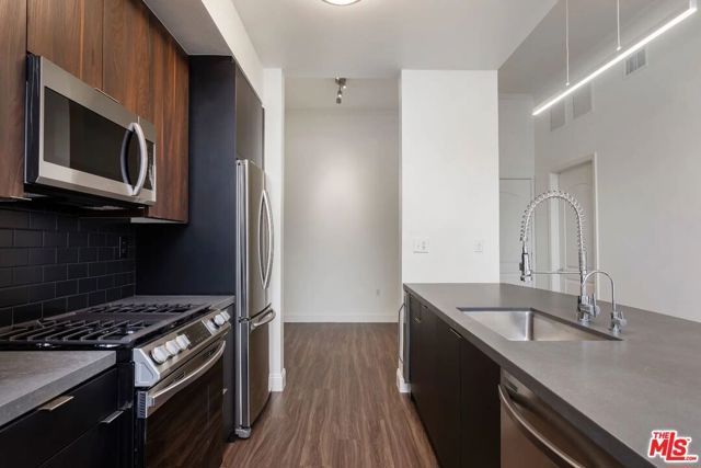 5710 Crescent Park E 209, Los Angeles, CA 90094