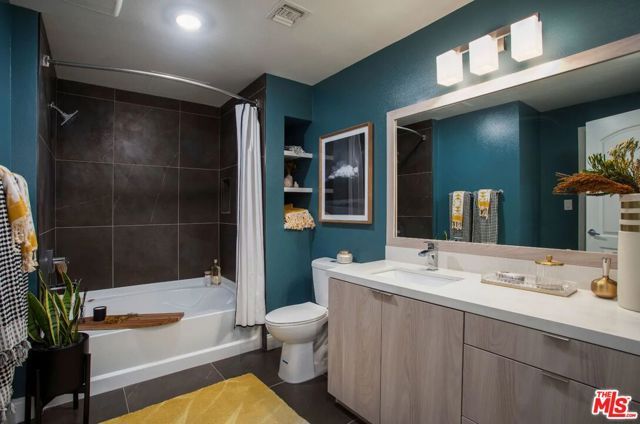 5710 Crescent Park E 209, Los Angeles, CA 90094