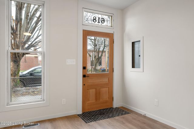 618 E Breckinridge St, Louisville, KY 40203
