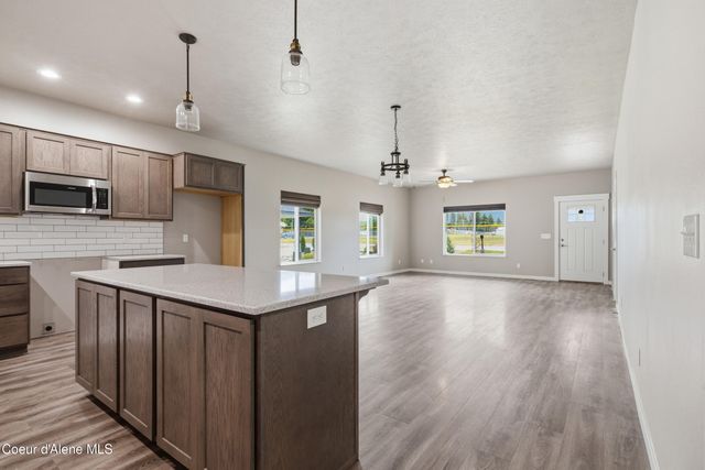 106 11th ST, Priest River, ID 83856