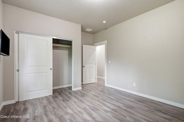 106 11th ST, Priest River, ID 83856