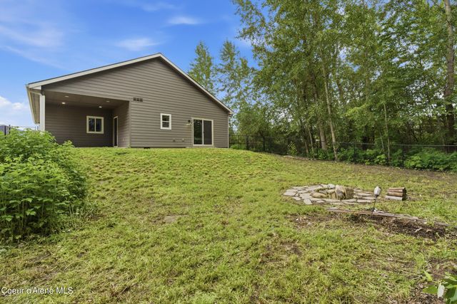 106 11th ST, Priest River, ID 83856
