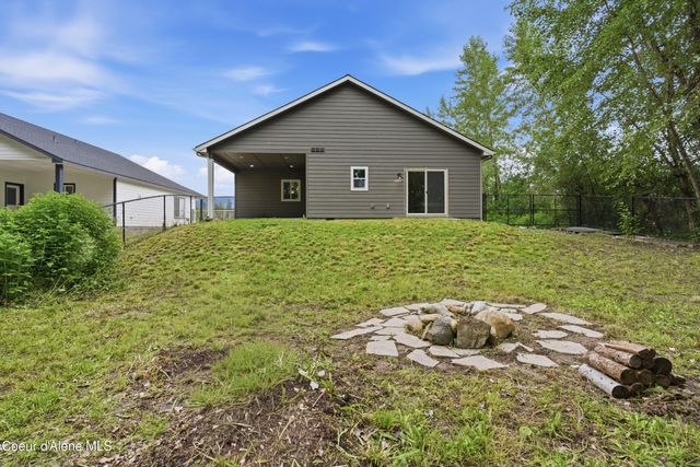 106 11th ST, Priest River, ID 83856