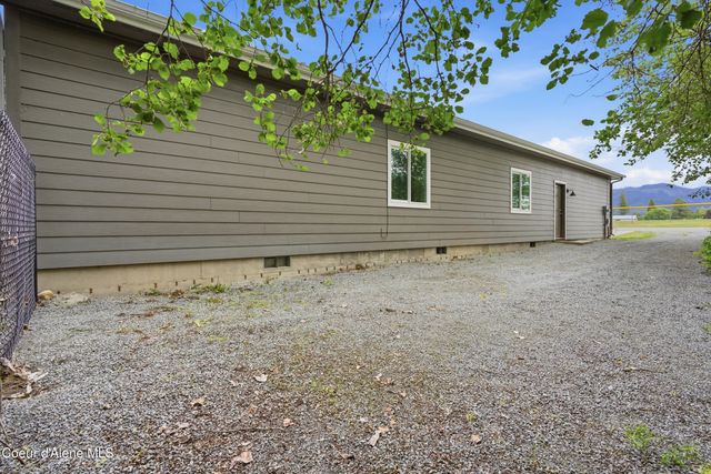 106 11th ST, Priest River, ID 83856