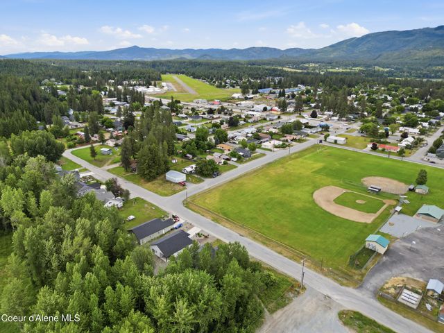 106 11th ST, Priest River, ID 83856