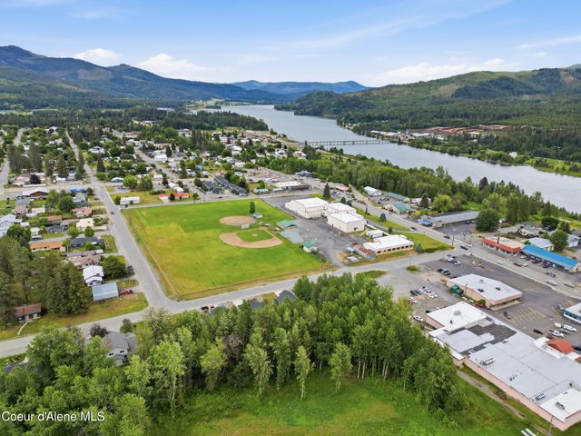 106 11th ST, Priest River, ID 83856