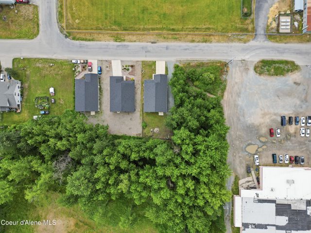 106 11th ST, Priest River, ID 83856