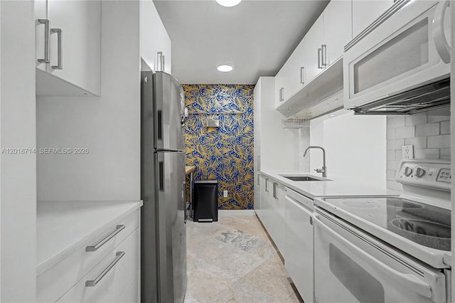 8888 Collins Ave 115, Surfside, FL 33154
