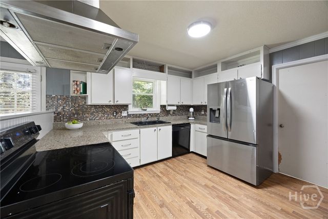 68 Azalea Avenue, Garden City, GA 31408