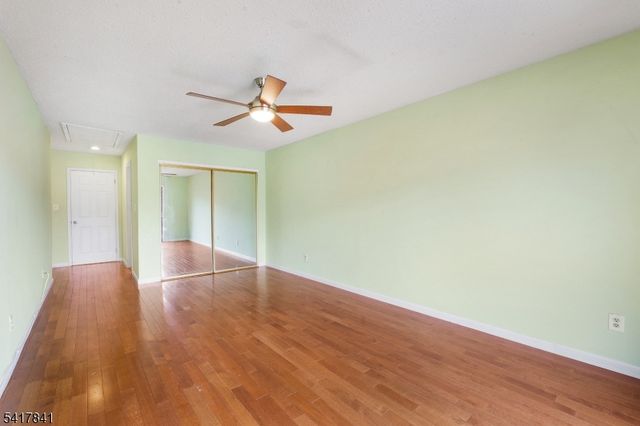 29 Westgate Dr, Edison Twp., NJ 08820