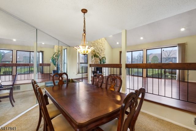 29 Westgate Dr, Edison Twp., NJ 08820