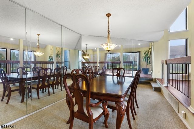 29 Westgate Dr, Edison Twp., NJ 08820