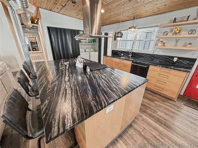1002 Hillcrest Avenue, Tahlequah, OK 74464