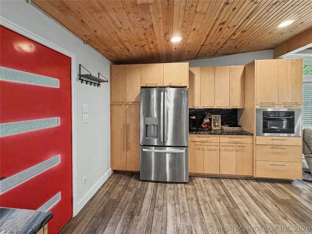 1002 Hillcrest Avenue, Tahlequah, OK 74464