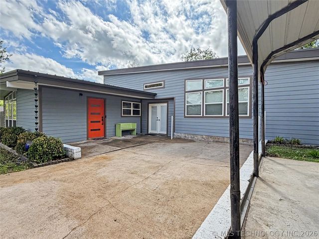 1002 Hillcrest Avenue, Tahlequah, OK 74464