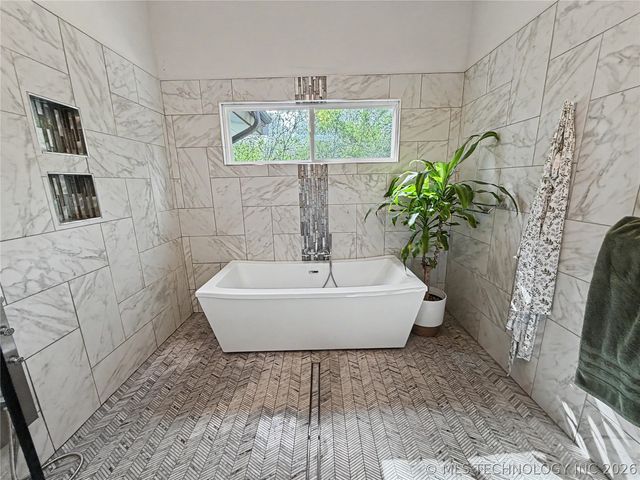 1002 Hillcrest Avenue, Tahlequah, OK 74464