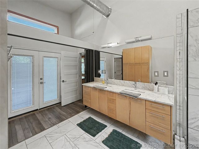 1002 Hillcrest Avenue, Tahlequah, OK 74464