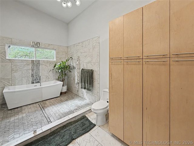 1002 Hillcrest Avenue, Tahlequah, OK 74464