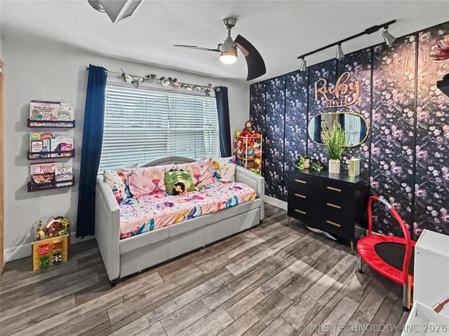 1002 Hillcrest Avenue, Tahlequah, OK 74464