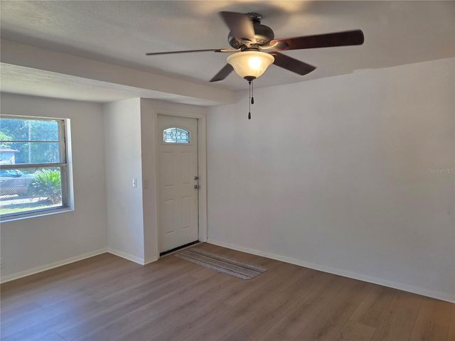 2501 LENNA AVENUE, Seffner, FL 33584