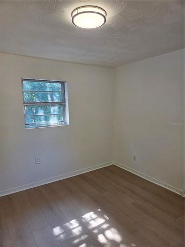 2501 LENNA AVENUE, Seffner, FL 33584