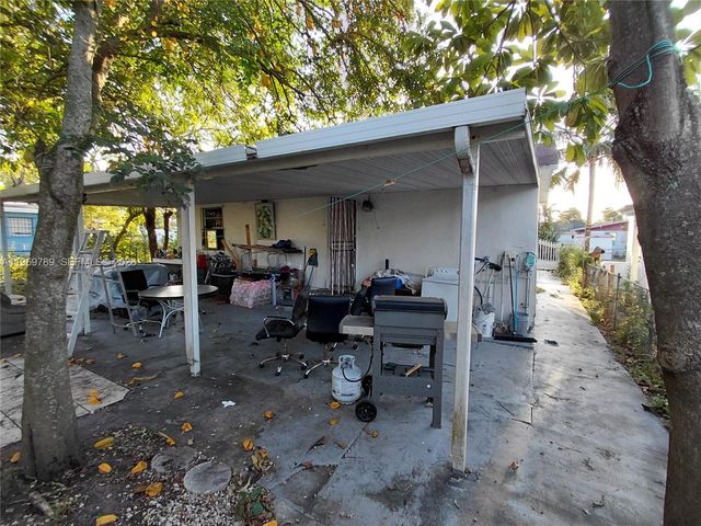 7091 NW 21st Ave, Miami, FL 33147