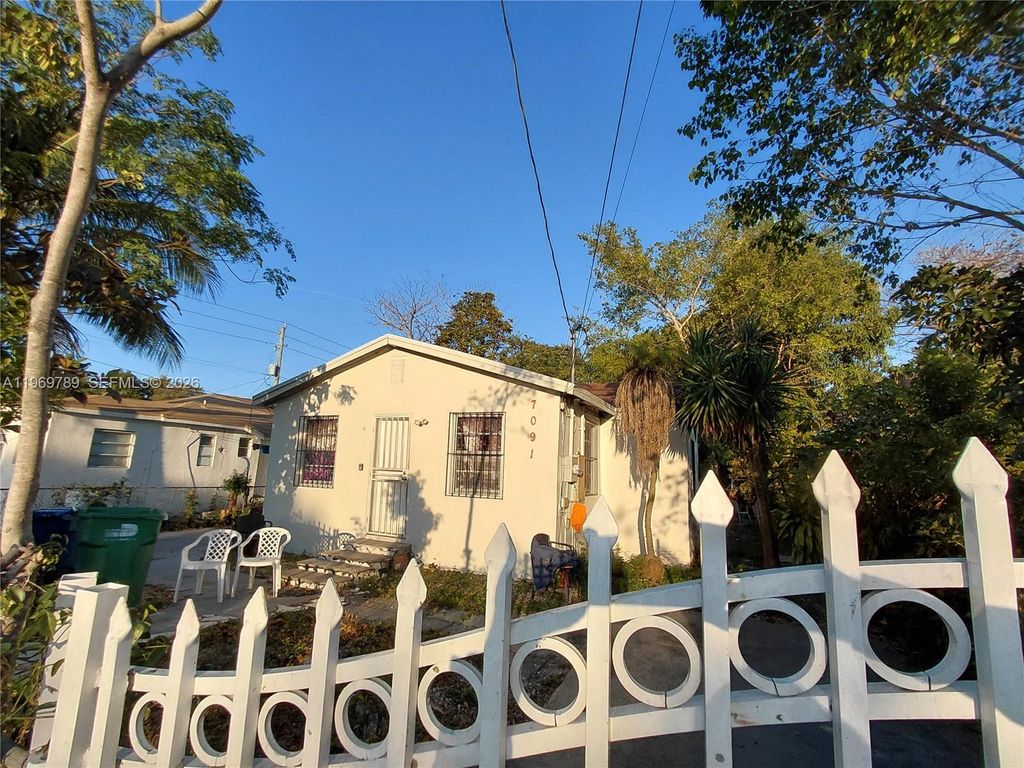 7091 NW 21st Ave, Miami, FL 33147