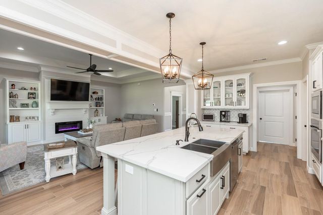 1880 Brenner Boulevard, Lumberton, TX 77657