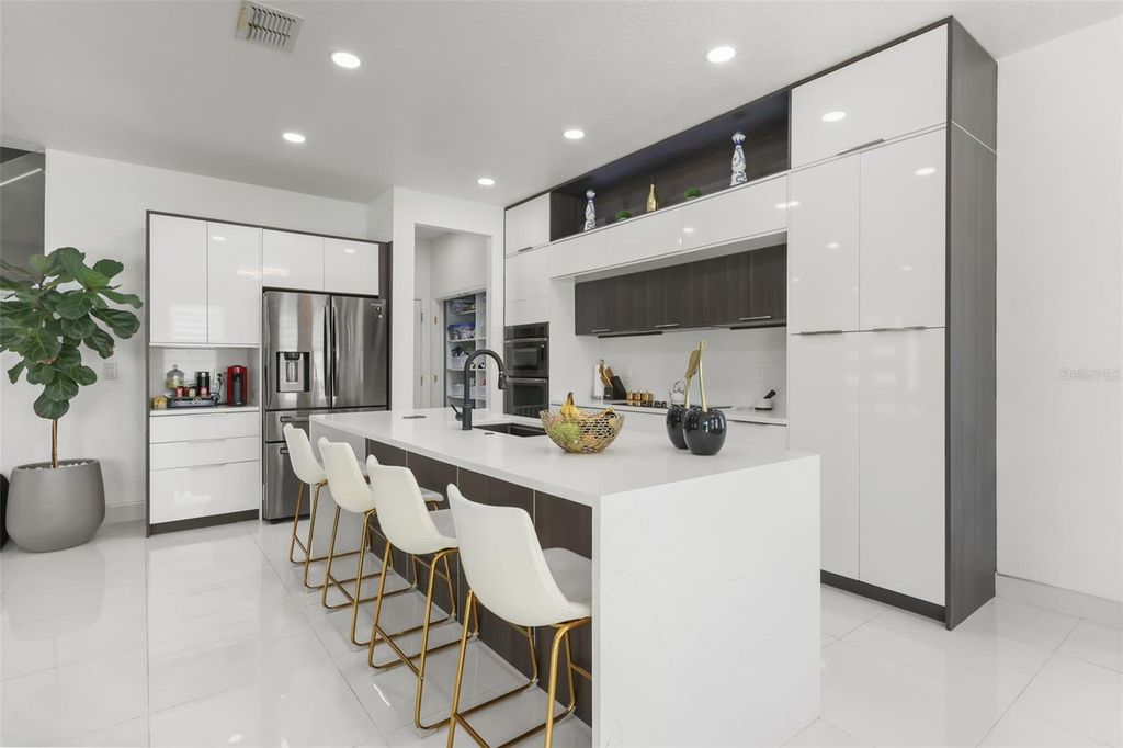 Image 7 of property listing at 2518 EMPRESS DRIVE, Kissimmee, FL 34741