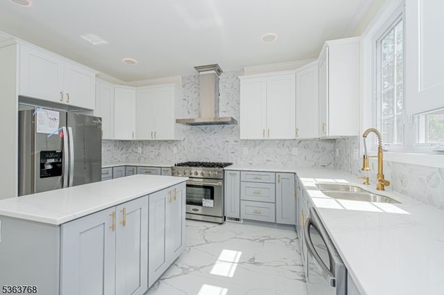 147 Old Bridge Tpke, East Brunswick Twp., NJ 08816