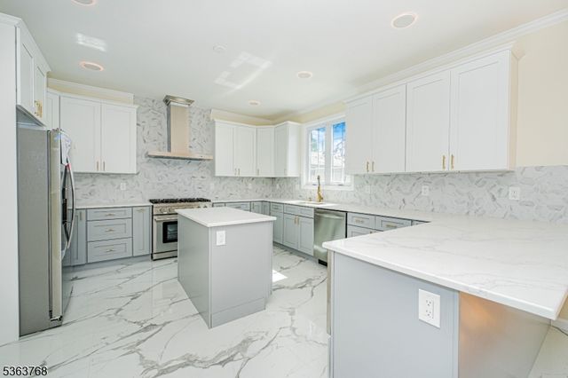 147 Old Bridge Tpke, East Brunswick Twp., NJ 08816