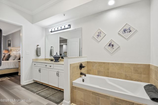 1200 Beach Drive, 404, Gulfport, MS 39507