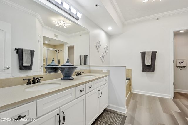 1200 Beach Drive, 404, Gulfport, MS 39507