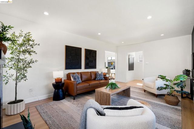 2100 69Th Ave, Oakland, CA 94621