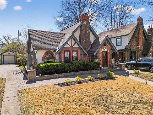 243 E 72nd Terrace, Kansas City, MO 64114