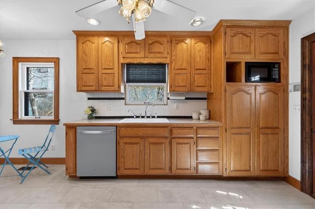 243 E 72nd Terrace, Kansas City, MO 64114