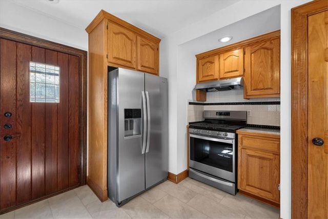 243 E 72nd Terrace, Kansas City, MO 64114