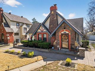 243 E 72nd Terrace, Kansas City, MO 64114