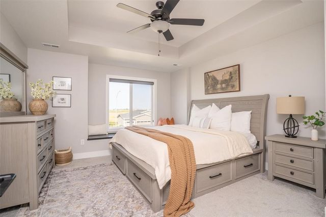 3217 Lakeview Drive SE, Altoona, IA 50009