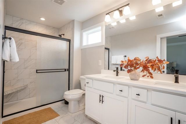 3217 Lakeview Drive SE, Altoona, IA 50009