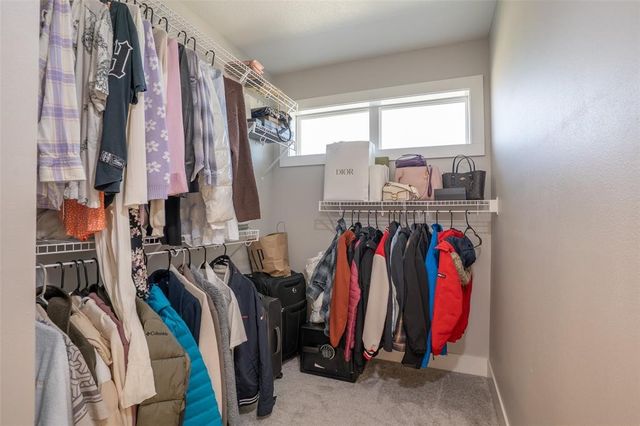 3217 Lakeview Drive SE, Altoona, IA 50009