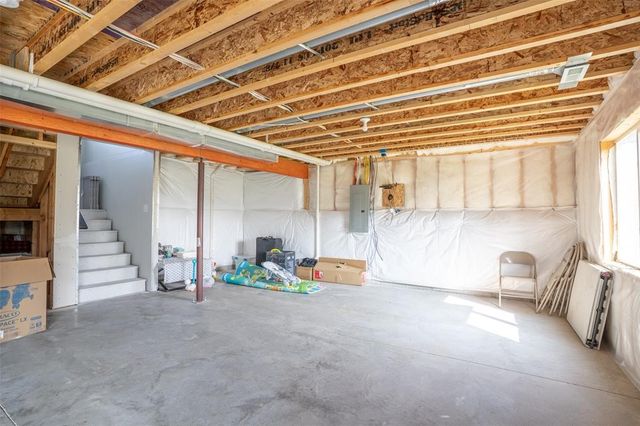 3217 Lakeview Drive SE, Altoona, IA 50009