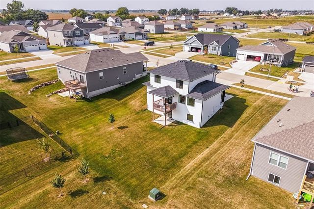 3217 Lakeview Drive SE, Altoona, IA 50009