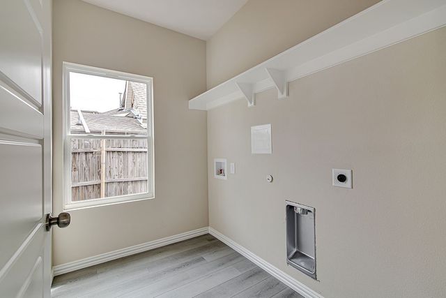 1005 E Tucker Street, Fort Worth, TX 76104