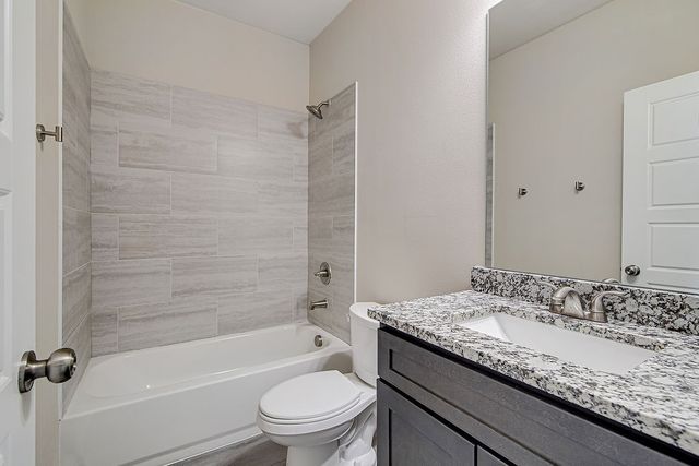 1005 E Tucker Street, Fort Worth, TX 76104