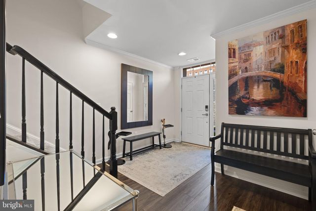 7870 CRESCENT PARK DR, Gainesville, VA 20155