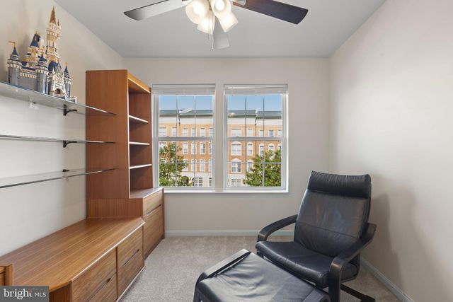 7870 CRESCENT PARK DR, Gainesville, VA 20155