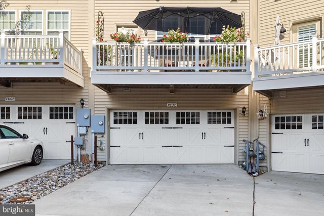 7870 CRESCENT PARK DR, Gainesville, VA 20155