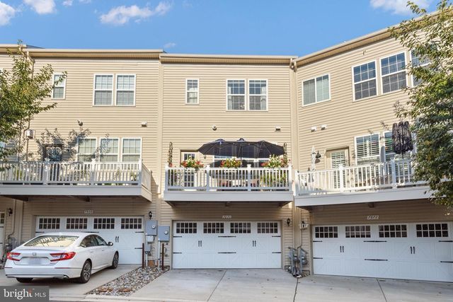 7870 CRESCENT PARK DR, Gainesville, VA 20155